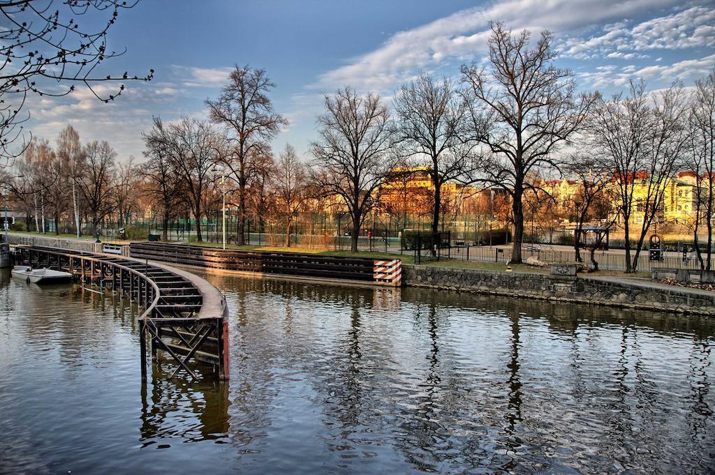 Riverside Apartment Praha Eksteriør bilde